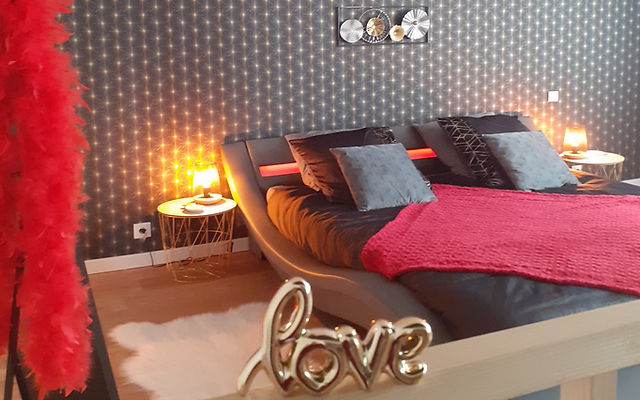 découvrez notre guide ultime pour une escapade romantique inoubliable. que ce soit pour célébrer un anniversaire, une lune de miel ou un simple week-end à deux, plongez dans des destinations idylliques, des activités romantiques et des conseils pour créer des souvenirs mémorables. partez à l'aventure en amoureux et laissez-vous envoûter par la magie des moments partagés.