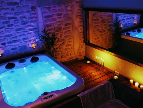 découvrez une escapade romantique inoubliable à montpellier ! profitez d'un week-end couple au cœur de cette belle ville d'occitanie, entre ses ruelles historiques, ses restaurants raffinés et ses lieux magiques à explorer. ressourcez-vous ensemble et créez des souvenirs mémorables.
