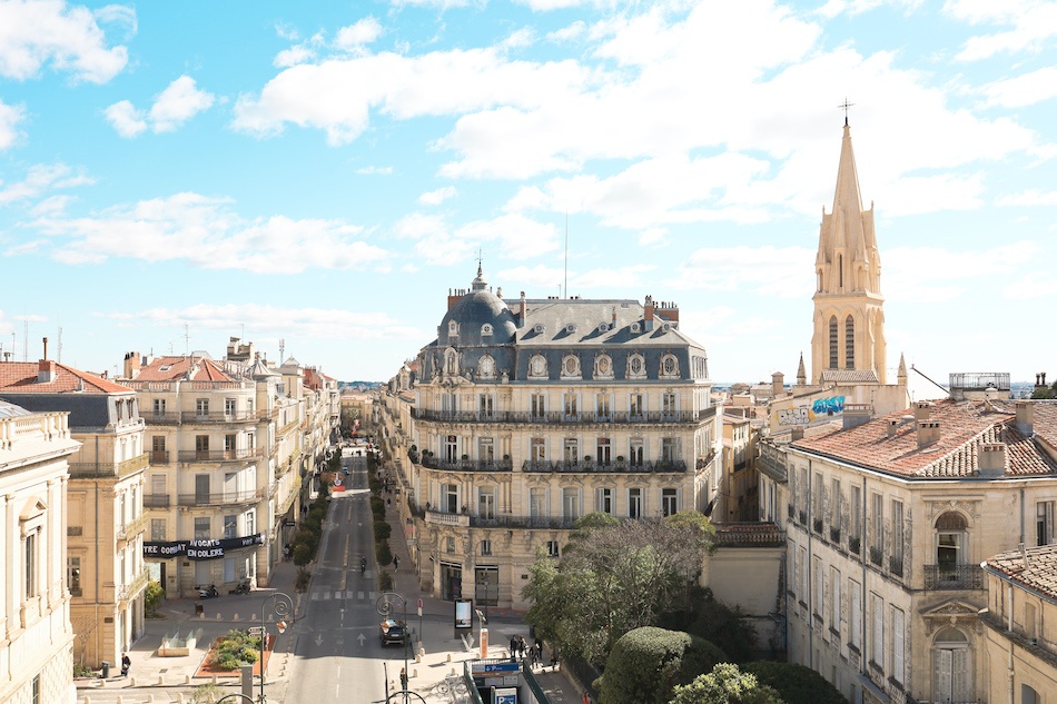 découvrez montpellier en amoureux lors d'un week-end inoubliable. explorez les charmantes ruelles, savourez une cuisine raffinée, et profitez de moments romantiques dans cette belle ville du sud de la france.