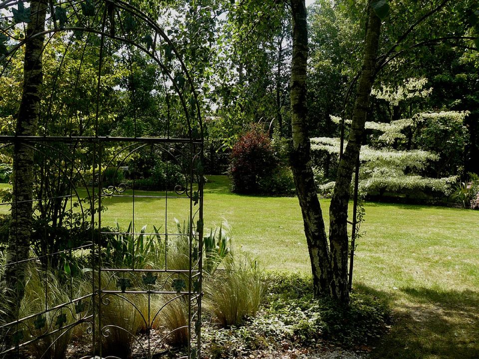 découvrez le jardin fruneau à bouguenais, un espace de verdure enchanteur où la nature s'épanouit. explorez ses magnifiques paysages, ses fleurs colorées et profitez d'une ambiance paisible pour vos promenades en famille ou entre amis.