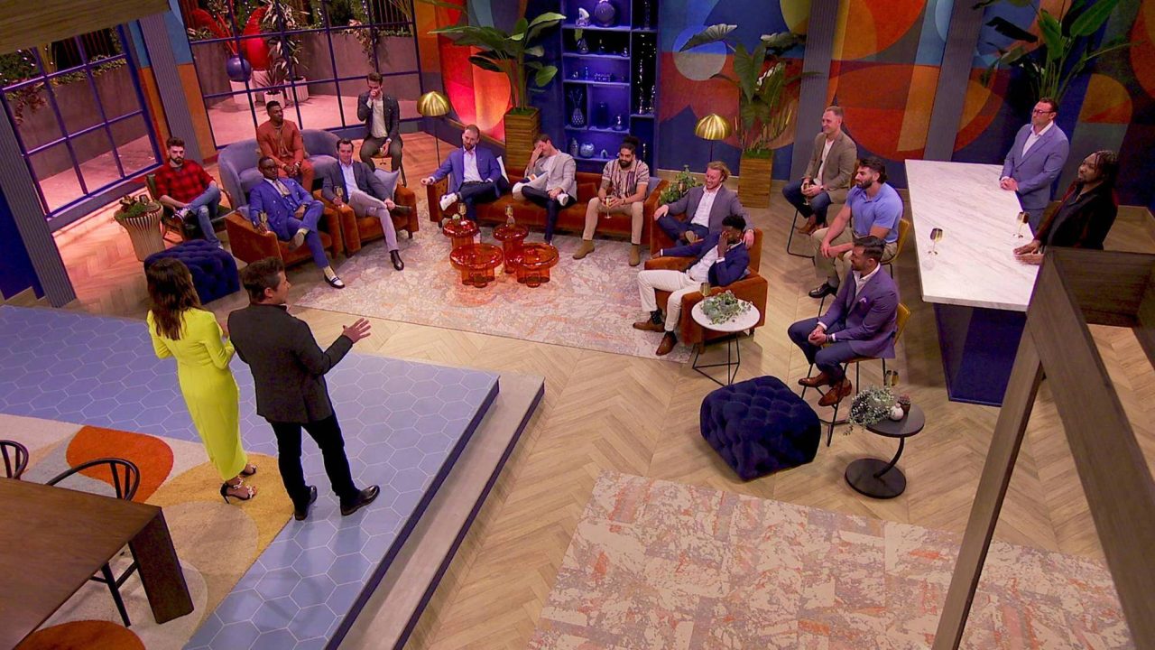 participez au débat sur love is blind france : analyse des couples, rebondissements et polémiques de la célèbre émission de rencontres. découvrez les avis et réactions des fans sur la version française de ce phénomène télévisé.