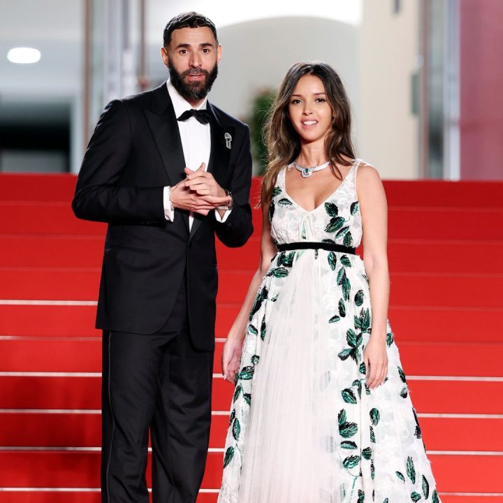 découvrez le week-end culturel et romantique à paris de lyna khoudri et karim benzema, entre visites incontournables et moments complices dans la capitale française.