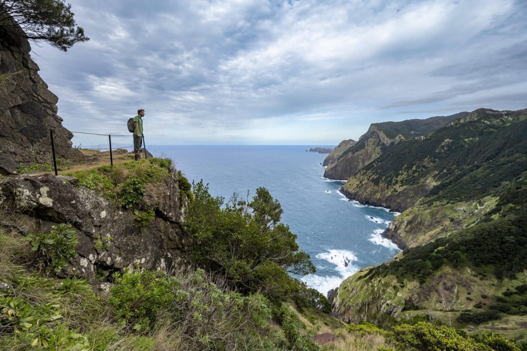 enquête sur la disparition mystérieuse d’un couple lors d’une randonnée en pleine nature. découvrez les circonstances et les recherches en cours.