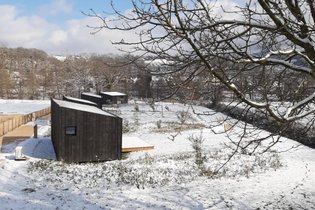 découvrez une escapade romantique hivernale inoubliable dans le béarn, entre paysages enneigés, chalets chaleureux et moments de complicité.