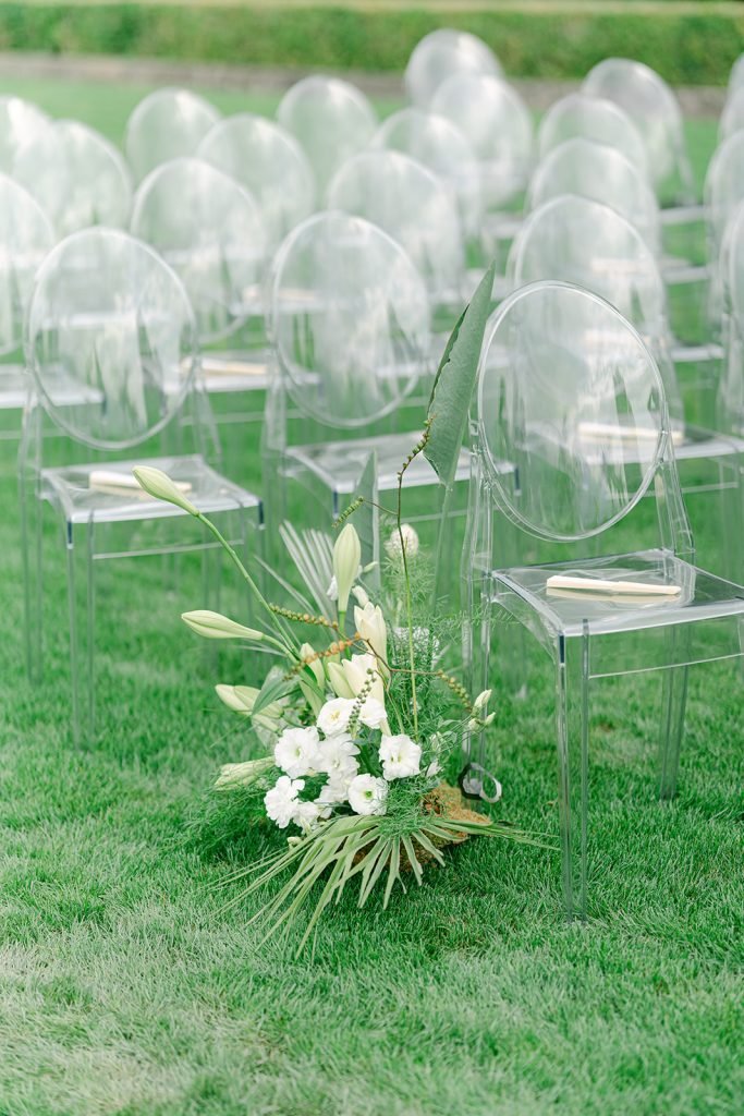 découvrez notre guide complet pour un mariage d'hiver réussi dans le jura : conseils météo, logistique et astuces photo pour immortaliser ce moment unique.