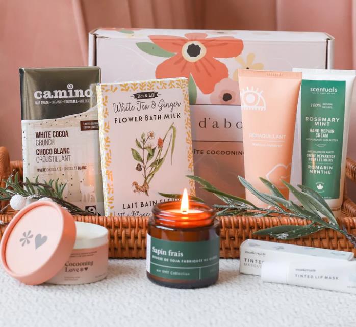 découvrez des idées cadeaux uniques pour la saint-valentin, fabriqués par des artisans locaux en france et en suisse. offrez un présent original et authentique pour célébrer l'amour.