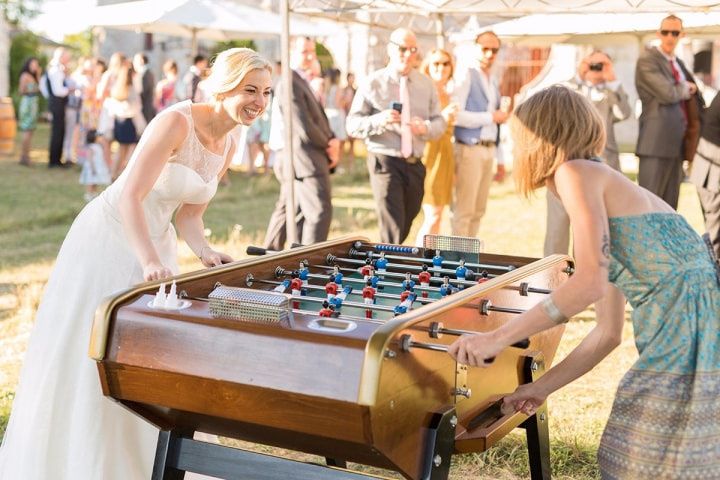 découvrez des jeux d'animations pour mariage conçus pour créer une ambiance conviviale et éviter tout malaise, garantissant des moments de joie et de complicité entre vos invités.