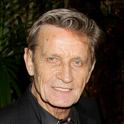 jean-pierre magnier rejoint rika zaraï cinq ans après, une collaboration retrouvée qui ravive leur partenariat musical avec émotion et passion.